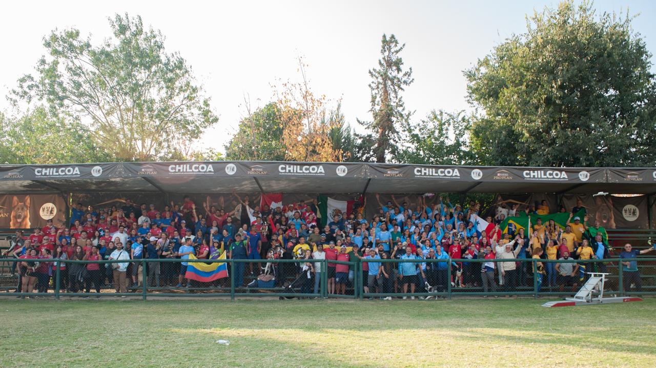 Foto grupal del Campeonato Américas y el Caribe de Agility 2025 en Chile